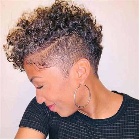 natural mohawk hairstyles|curly mohawks for black women.